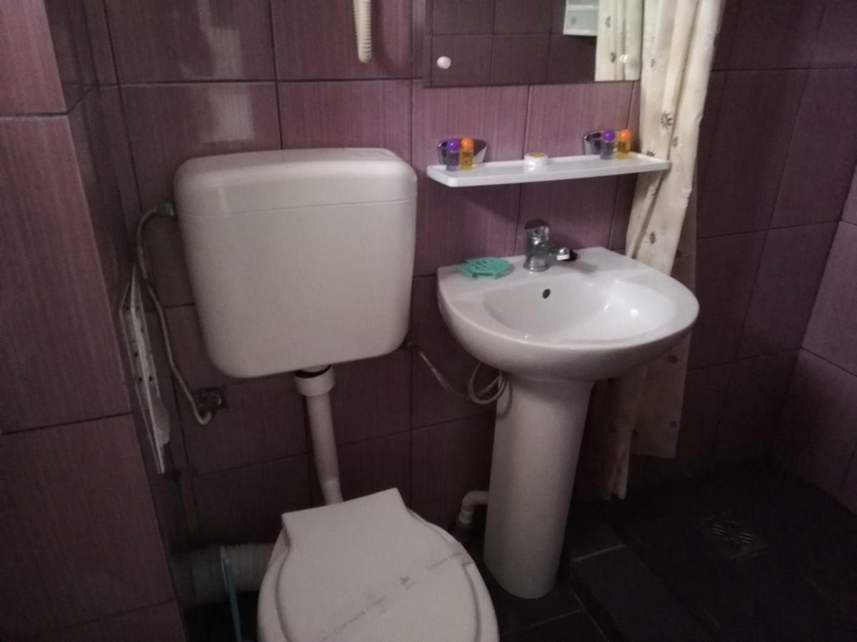 Hotel Panos Două Mai Zewnętrze zdjęcie