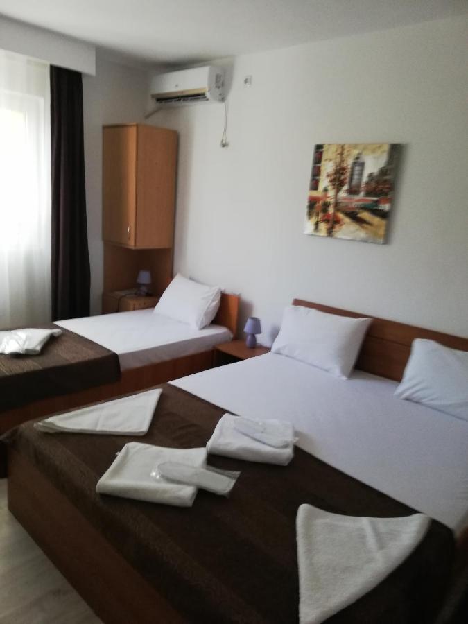 Hotel Panos Două Mai Zewnętrze zdjęcie