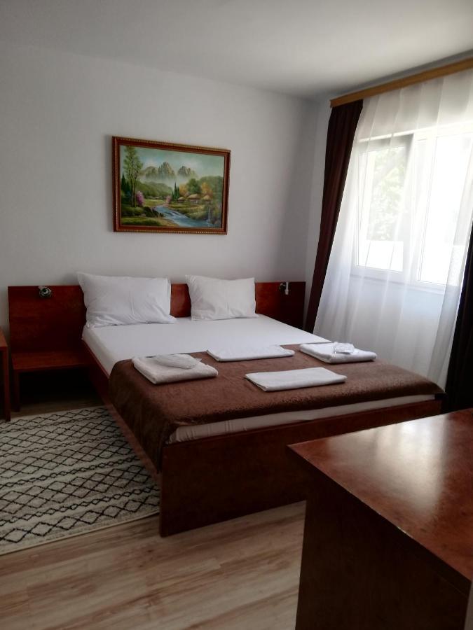 Hotel Panos Două Mai Zewnętrze zdjęcie